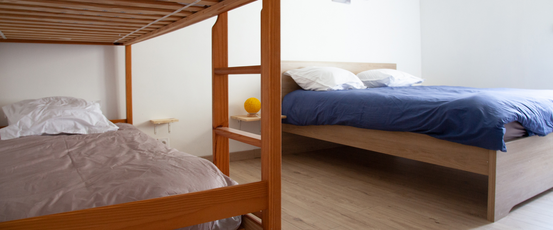 Photo de l'espace salle de bain de notre gîte.